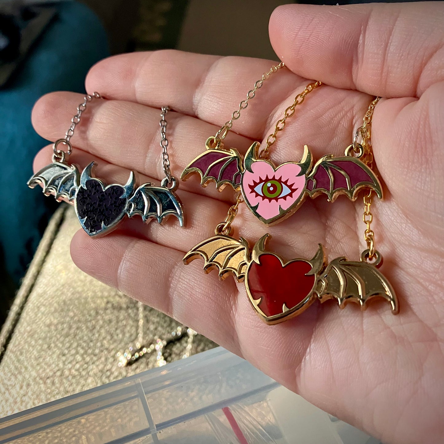 For Nicole Meyer don’t buy unless her heart and wing pink necklace
